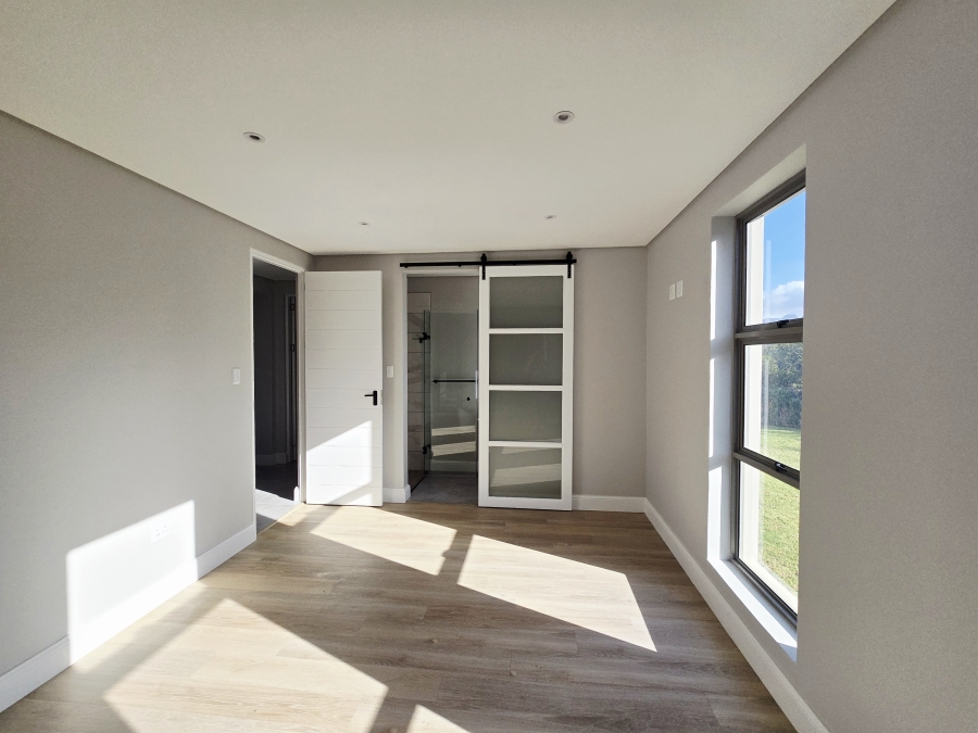 4 Bedroom Property for Sale in Kingswood Golf Estate Western Cape